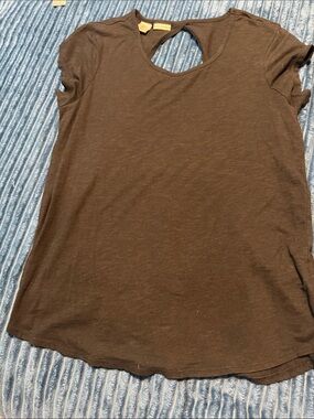 Max Studio Brown Short Sleeve Keyhole Tee